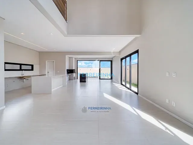 Casa com 330m² 4 quartos e 5 banheiros, à venda, no bairro Loteamento Terras Alpha São José dos Campos em São José dos Campos