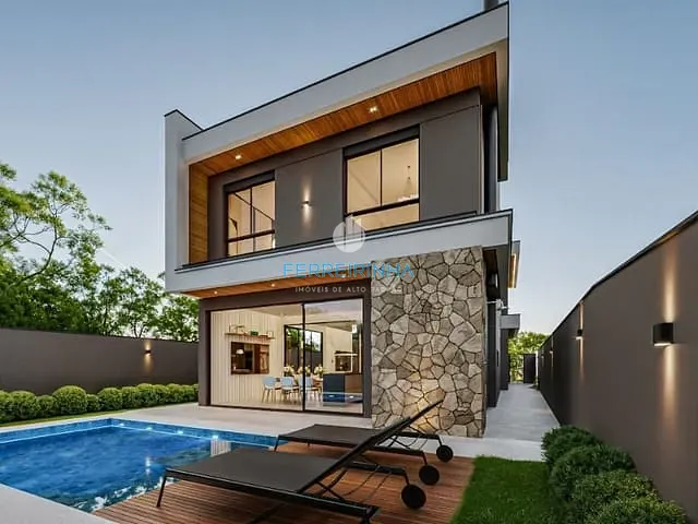 Casa com 330m² 4 quartos e 5 banheiros, à venda, no bairro Loteamento Terras Alpha São José dos Campos em São José dos Campos