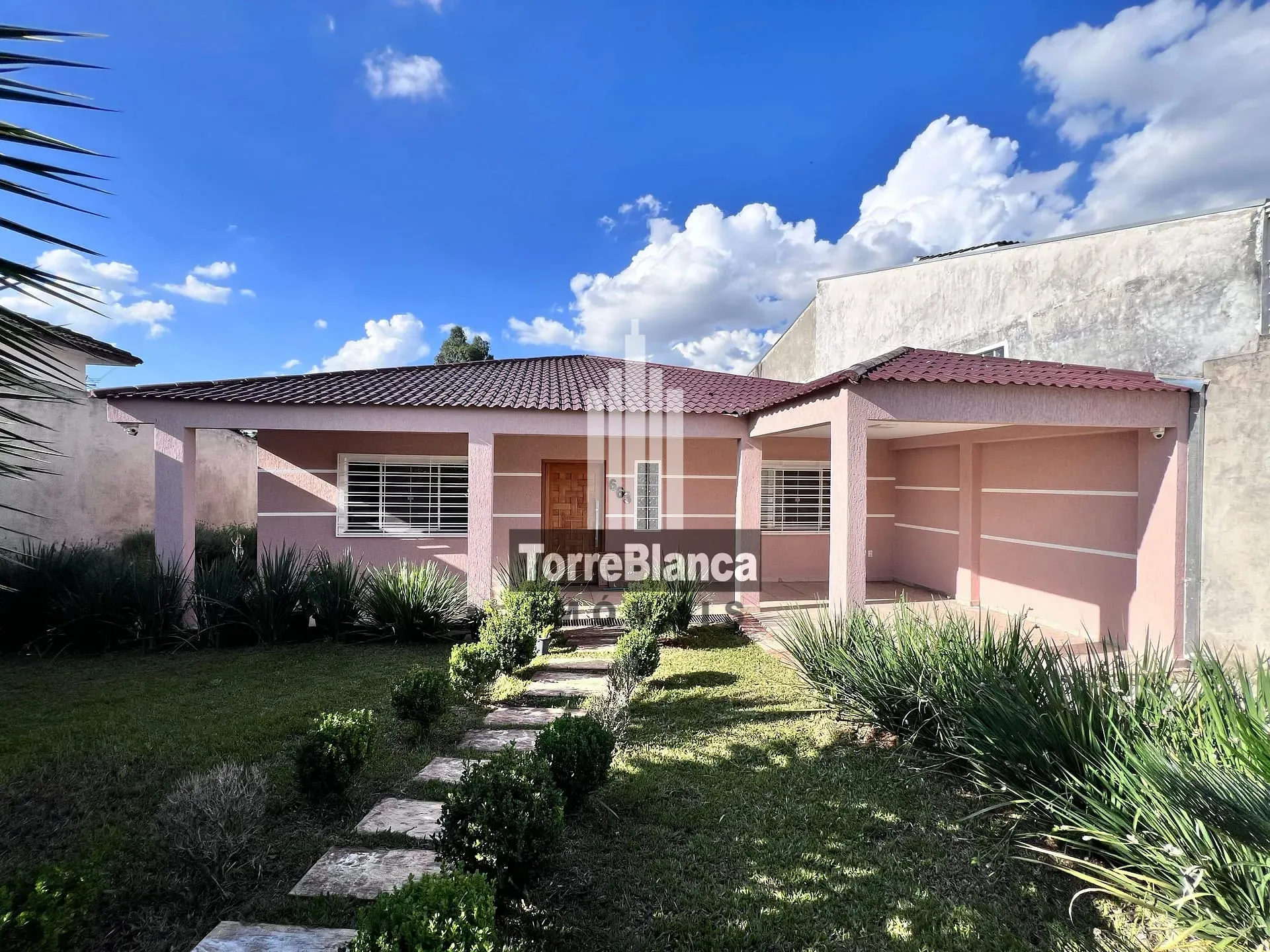 Casa, 3 quartos, 132 m² - Foto 1