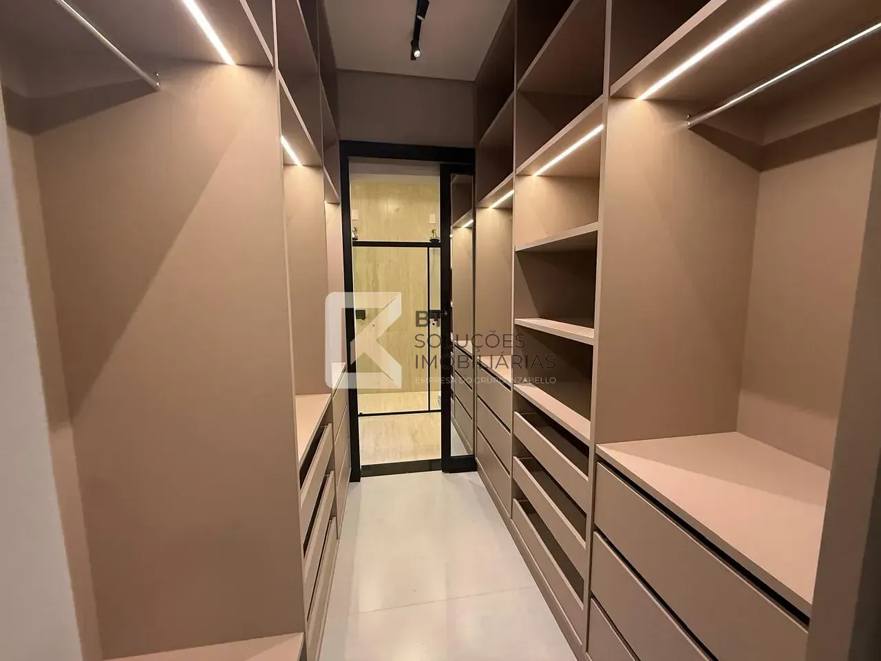 Casa, 3 quartos, 200 m² - Foto 47