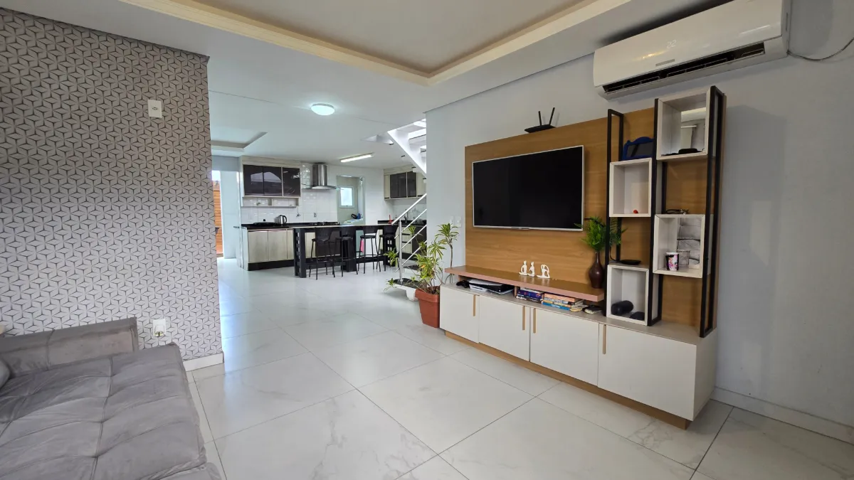 Casa para venda em São João do Rio Vermelho com 3 quartos, sendo 3 suítes, 157m²