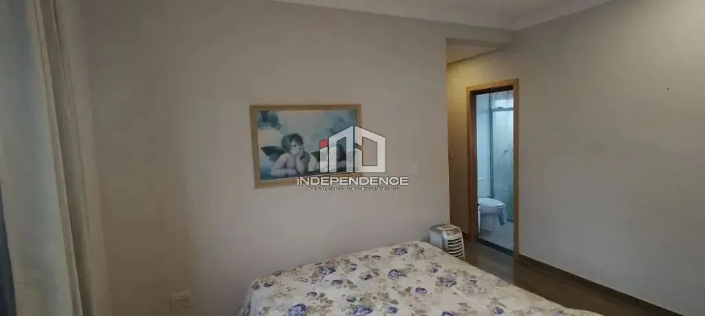 Casa, 4 quartos, 240 m² - Foto 35