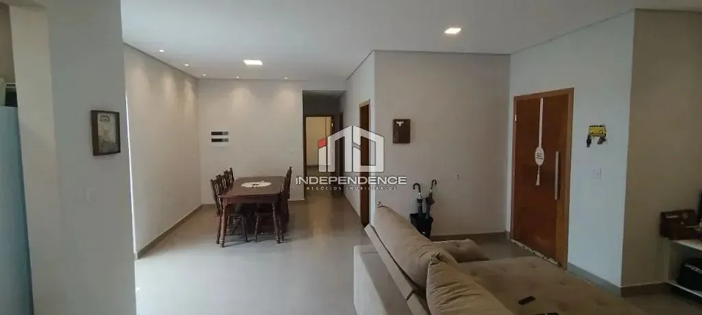 Casa, 4 quartos, 240 m² - Foto 5
