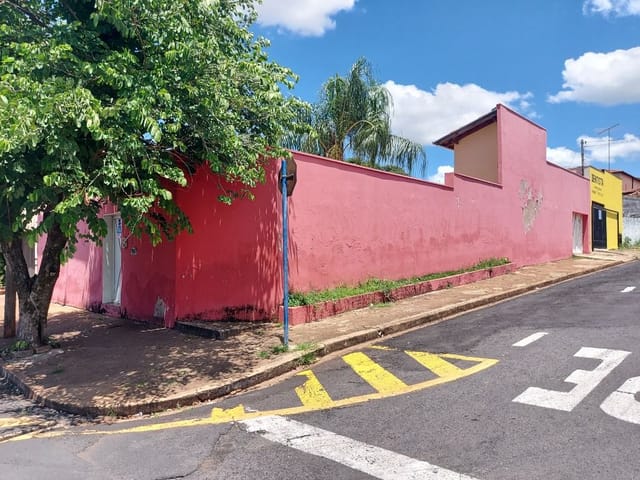 Foto do Casa - Casa para Locação 2 Quartos, 2 Vagas, 300M², São Benedito, Uberaba - MG | ZUCATO IMOBILIARIA LTDA