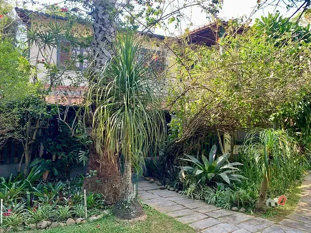 Casa com 2546m² 3 quartos e 5 banheiros, para alugar, no bairro Samambaia em Petrópolis