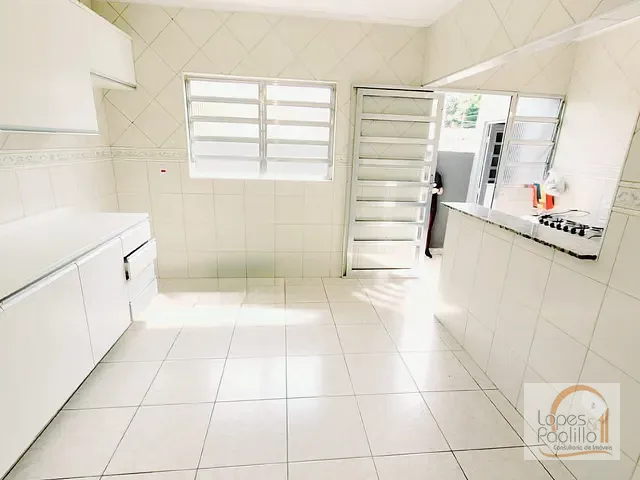 Casa com 246m² 3 quartos e 3 banheiros, para alugar, no bairro Atibaia Jardim em Atibaia