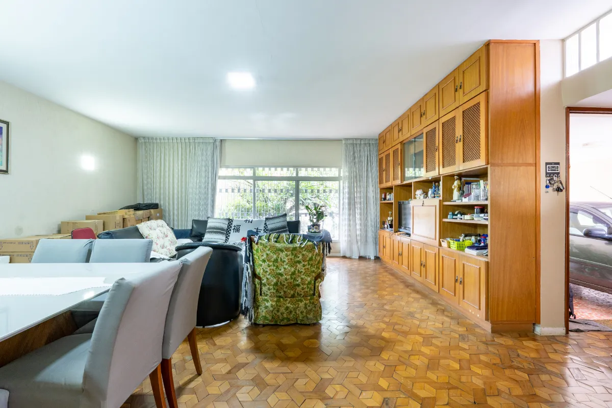 Casa para venda em Jardim Jussara com 3 quartos, sendo 1 suíte, 414m²