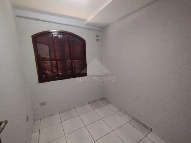 Casa com 120m² 3 quartos e 2 banheiros, para alugar, no bairro Parque das Américas em Mauá