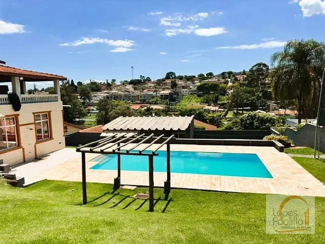 Casa com 1320m² 3 quartos e 2 banheiros, à venda, no bairro Jardim Paulista em Atibaia