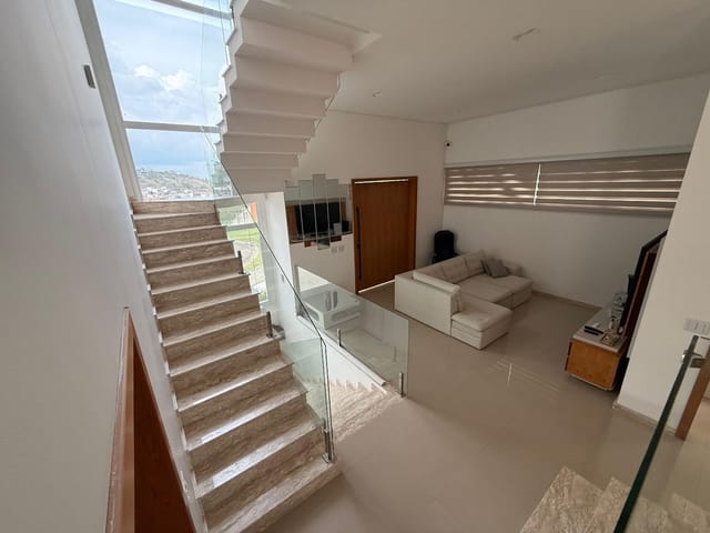 Casa com 450m² 3 quartos e 4 banheiros, à venda ou para alugar, no bairro Condomínio Residencial Alphaville em São José dos Campos