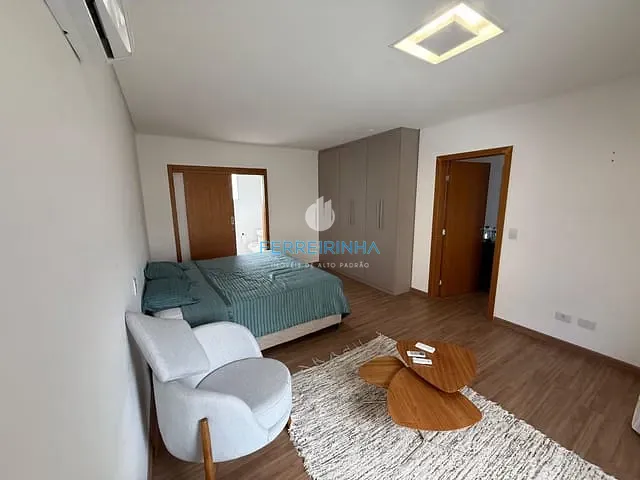 Casa com 450m² 3 quartos e 4 banheiros, à venda ou para alugar, no bairro Condomínio Residencial Alphaville em São José dos Campos