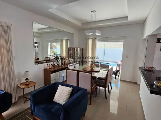 Casa com 252m², à venda, no bairro Parque Califórnia em Jacareí