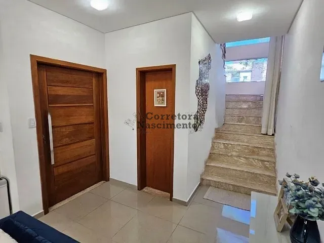 Casa com 252m², à venda, no bairro Parque Califórnia em Jacareí