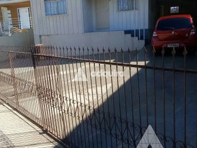 Casa com 560m² 5 quartos e 3 banheiros, à venda, no bairro Nova Rússia em Ponta Grossa
