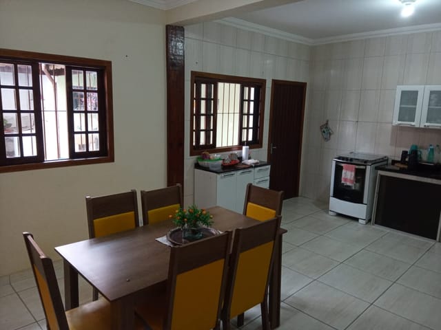 Casa com 172m² 3 quartos e 2 banheiros, à venda, no bairro Residencial e Comercial Cidade Morumbi em Pindamonhangaba