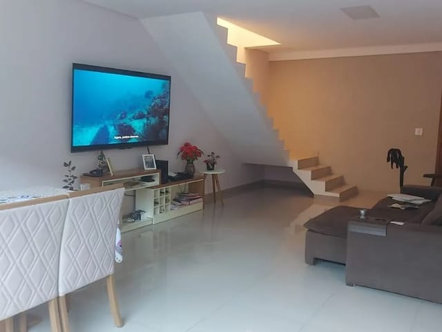 Casa com 250m² 3 quartos e 3 banheiros, à venda, no bairro Urbanova em São José dos Campos
