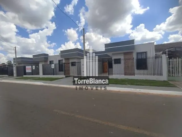 Casa com 105m² 3 quartos e 2 banheiros, à venda, no bairro Uvaranas em Ponta Grossa