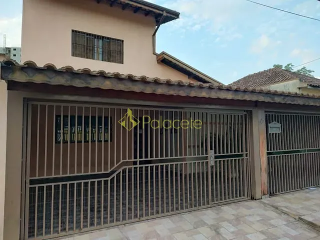 Casa com 300m², à venda, no bairro Crispim em Pindamonhangaba