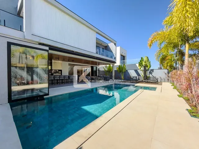 Casa com 550m² 4 quartos e 6 banheiros, à venda, no bairro Vila dos Pinheiros em Indaiatuba