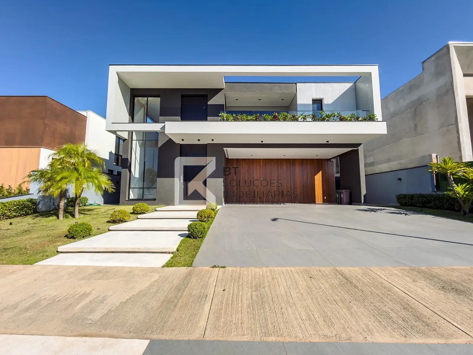 Casa, 4 quartos, 451 m² - Foto 1