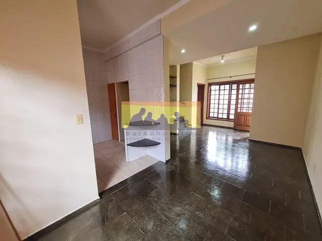 Casa 2 quartos e 1 banheiro, para alugar, no bairro Parque das Universidades em Campinas