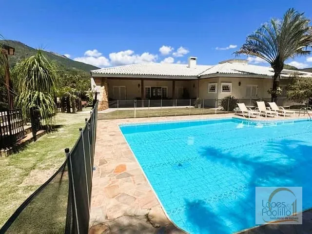 Casa com 1853m² 7 quartos e 7 banheiros, à venda, no bairro Jardim Flamboyant-B em Atibaia