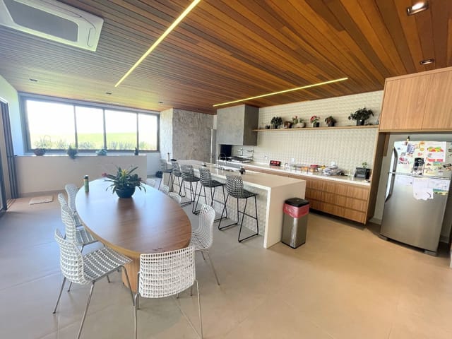 Casa com 890m² 4 quartos e 6 banheiros, à venda, no bairro Condomínio Residencial Alphaville em São José dos Campos