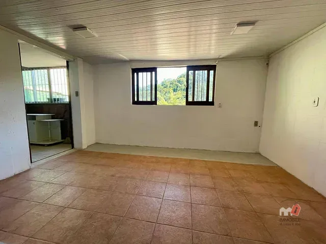 Casa 1 quarto e 1 banheiro, para alugar, no bairro Centro em Petrópolis