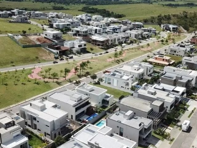 Casa com 553m² 4 quartos e 3 banheiros, à venda, no bairro Condomínio Residencial Alphaville em São José dos Campos