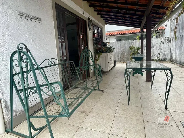 Casa 4 quartos e 3 banheiros, à venda, no bairro Independência em Petrópolis