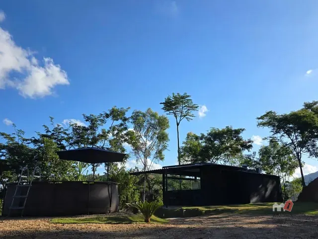 Casa à venda, no bairro Area/Três Rios em Petrópolis