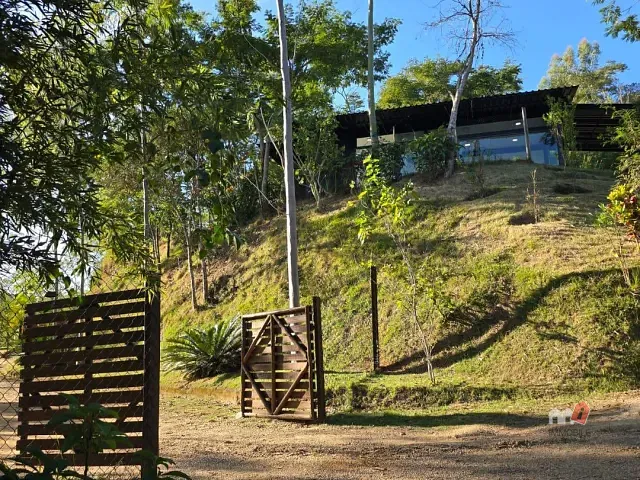 Casa à venda, no bairro Area/Três Rios em Petrópolis