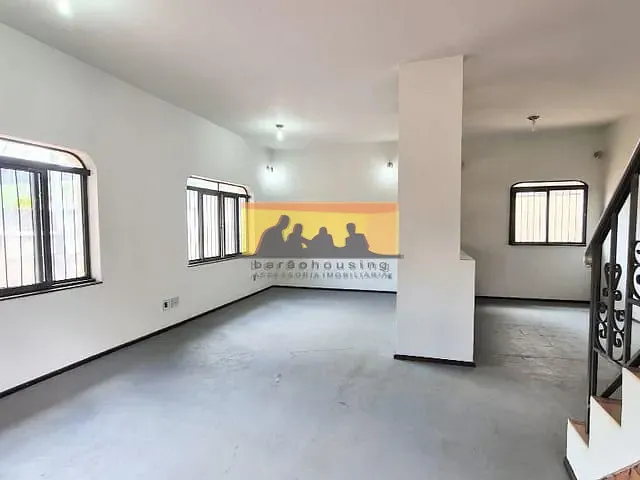 Casa com 450m² 3 quartos e 3 banheiros, para alugar, no bairro Cidade Universitária em Campinas