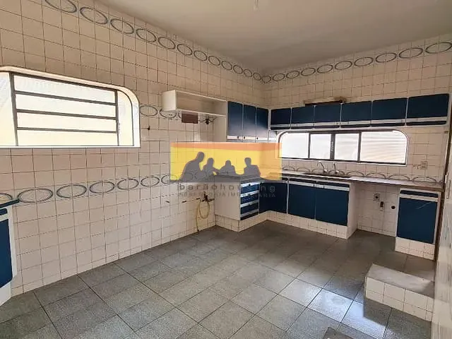 Casa com 450m² 3 quartos e 3 banheiros, para alugar, no bairro Cidade Universitária em Campinas