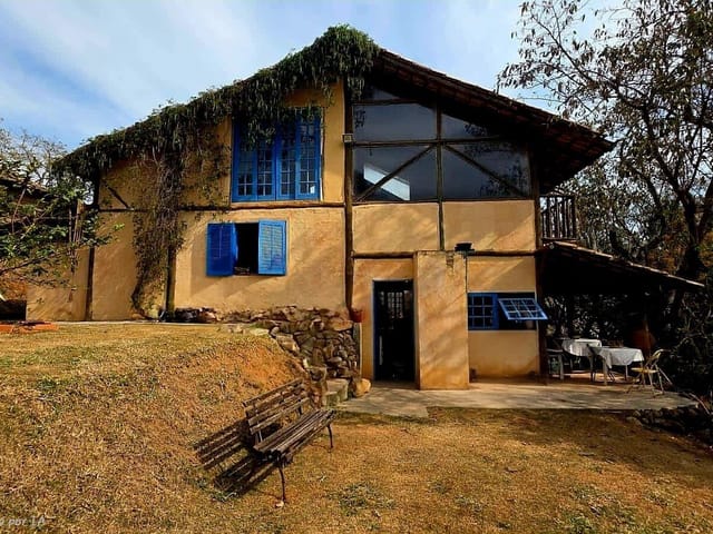 Casa com 1500m² 3 quartos e 5 banheiros, à venda, no bairro Portal Roselândia em Cotia