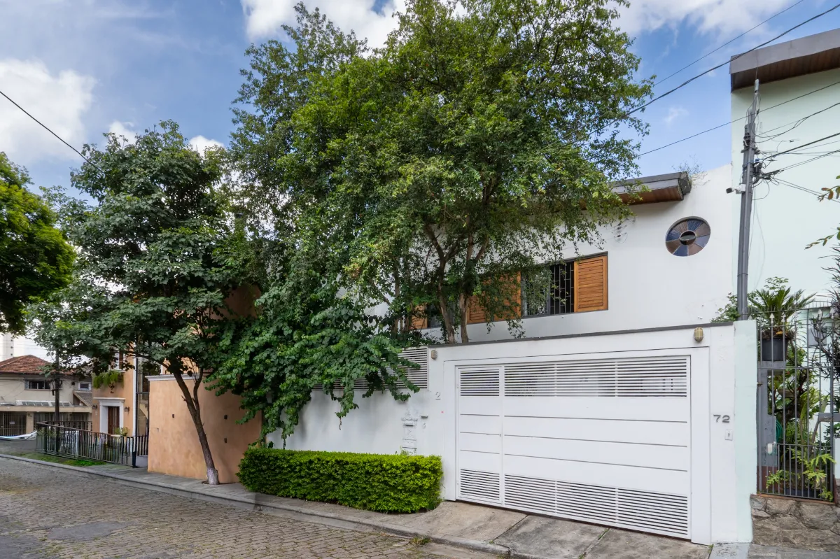 Casa para venda em Campo Belo com 4 quartos, sendo 2 suítes, 207m²