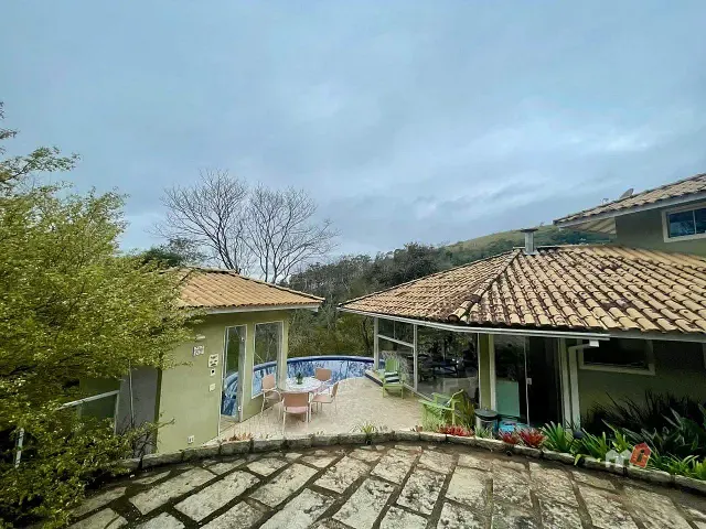 Casa com 1800m² 3 quartos e 4 banheiros, à venda, no bairro Posse em Petrópolis
