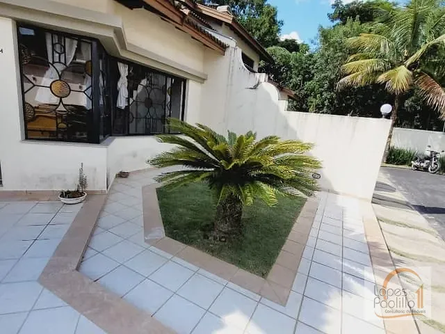 Casa com 180m² 3 quartos e 5 banheiros, para alugar, no bairro Vila Santista em Atibaia