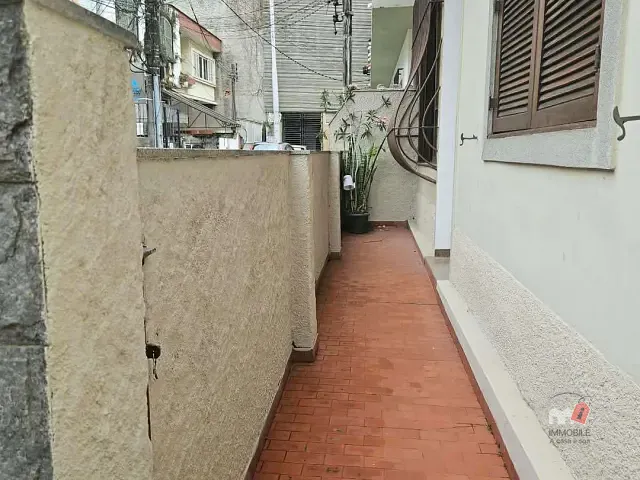 Casa 2 quartos e 1 banheiro, para alugar, no bairro Centro em Petrópolis
