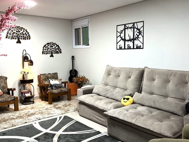 Casa com 300m² 5 quartos e 6 banheiros, à venda, no bairro Parque Nova Jandira em Jandira