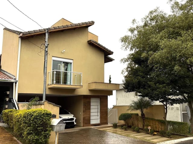 Casa com 300m² 5 quartos e 6 banheiros, à venda, no bairro Parque Nova Jandira em Jandira