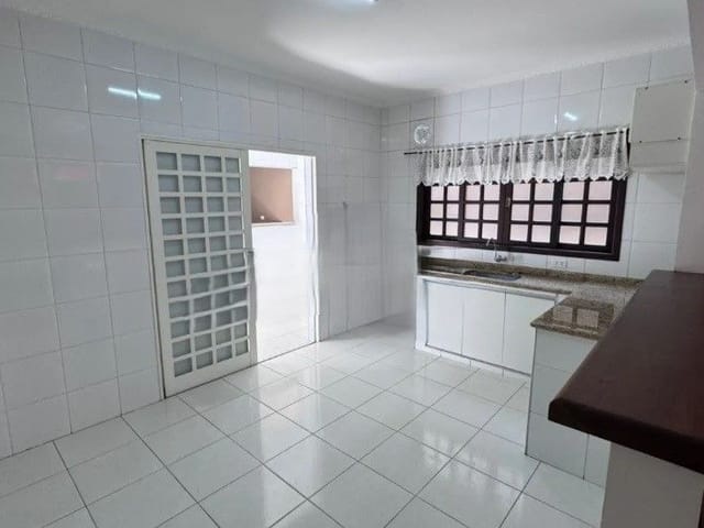 Casa com 157m² 4 quartos e 3 banheiros, à venda, no bairro Residencial de Ville em São José dos Campos