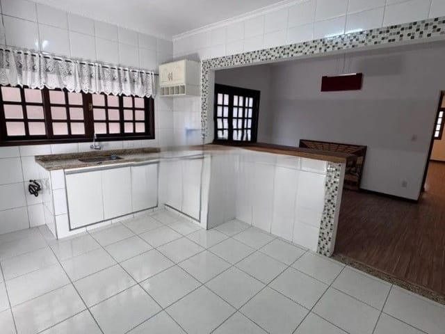 Casa com 157m² 4 quartos e 3 banheiros, à venda, no bairro Residencial de Ville em São José dos Campos