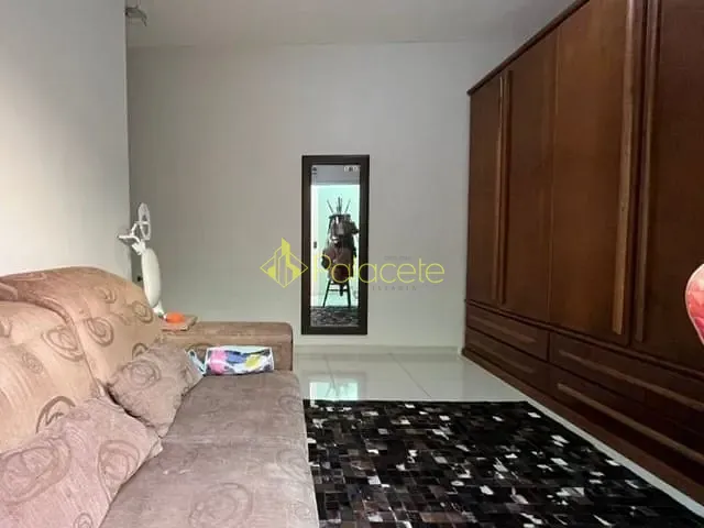 Casa com 125m² 2 quartos e 1 banheiro, à venda, no bairro Esplanada Independência em Taubaté
