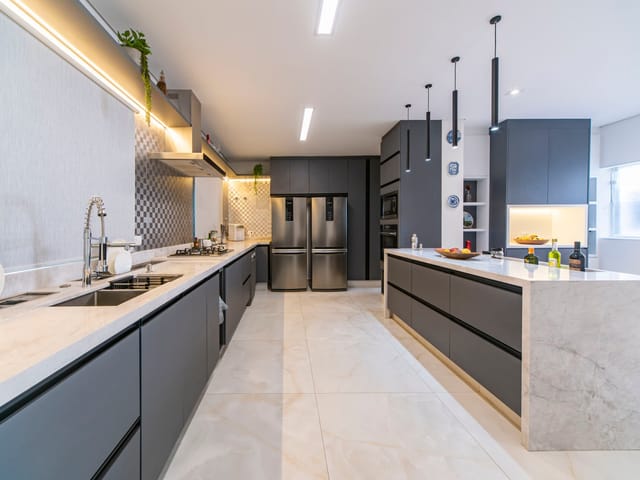 Casa com 597m² 4 quartos e 5 banheiros, à venda, no bairro São Paulo II em Cotia
