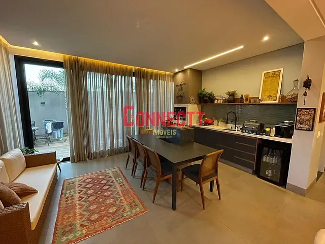 Casa com 336m² 4 quartos e 5 banheiros, à venda, no bairro Vila do Golfe em Ribeirão Preto