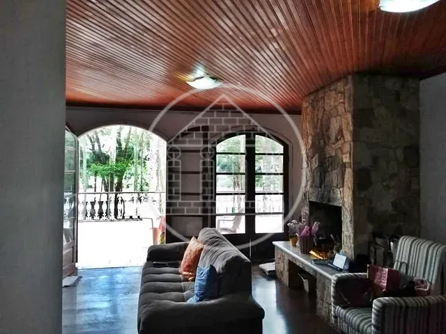 Casa com 264m² 2 quartos e 3 banheiros, à venda, no bairro Jardim das Palmeiras (Zona Sul) em São Paulo