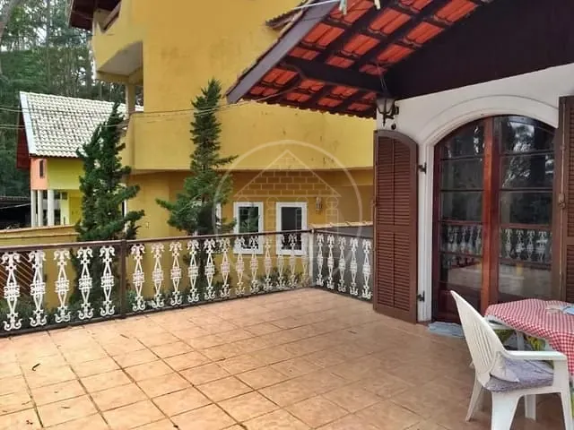 Casa com 264m² 2 quartos e 3 banheiros, à venda, no bairro Jardim das Palmeiras (Zona Sul) em São Paulo