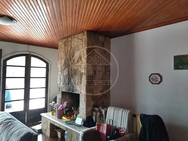 Casa com 264m² 2 quartos e 3 banheiros, à venda, no bairro Jardim das Palmeiras (Zona Sul) em São Paulo