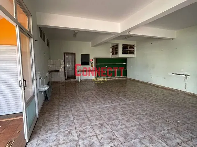 Casa com 261m² 1 quarto e 4 banheiros, para alugar, no bairro Vila Seixas em Ribeirão Preto
